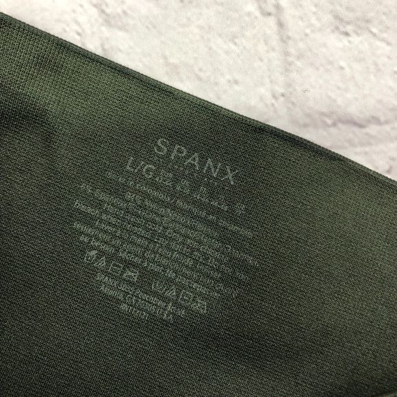Spanx Women Pull On Active Leggings Size Large Camouflage B228 -4 - Picture 8 of 13